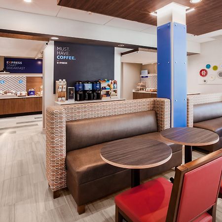 Holiday Inn Express & Suites Atlanta N - Woodstock By Ihg מראה חיצוני תמונה